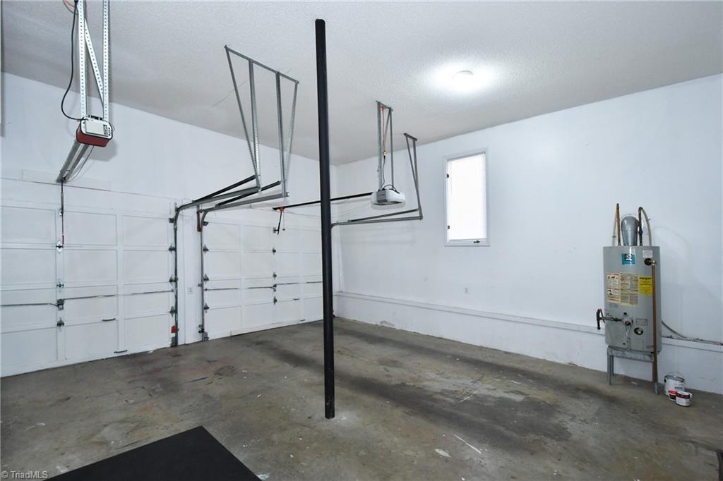 50 Carrisbrooke Lane, Winston-Salem