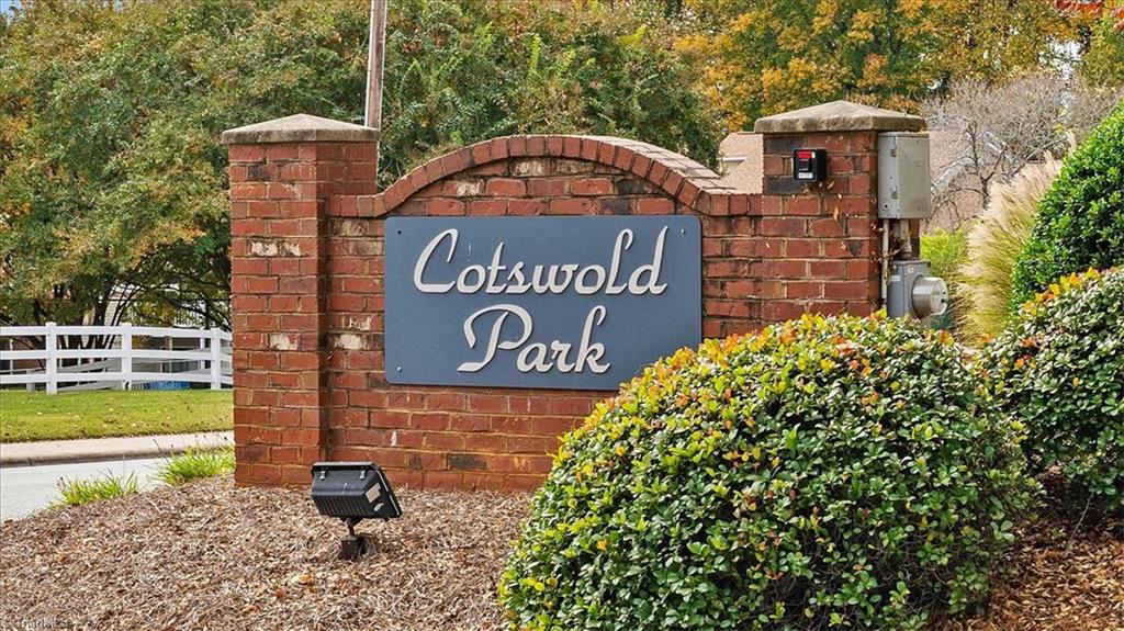 3710 Cotswold Avenue