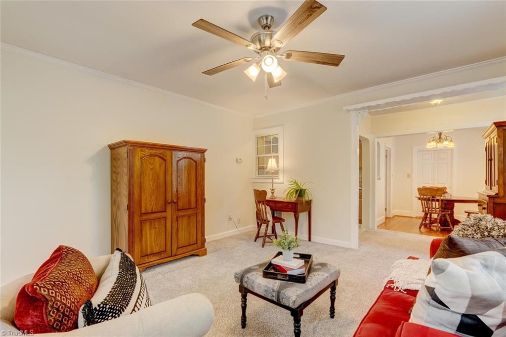 2813 Springwood Drive