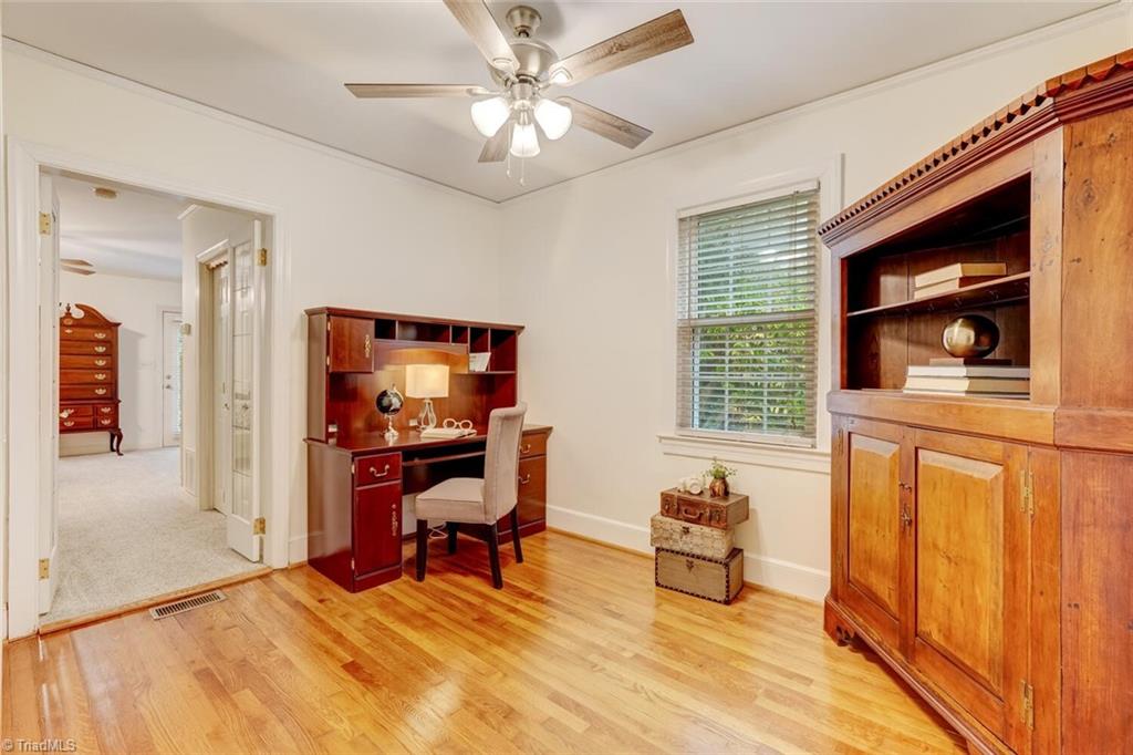 2813 Springwood Drive
