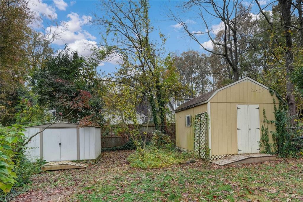 2813 Springwood Drive