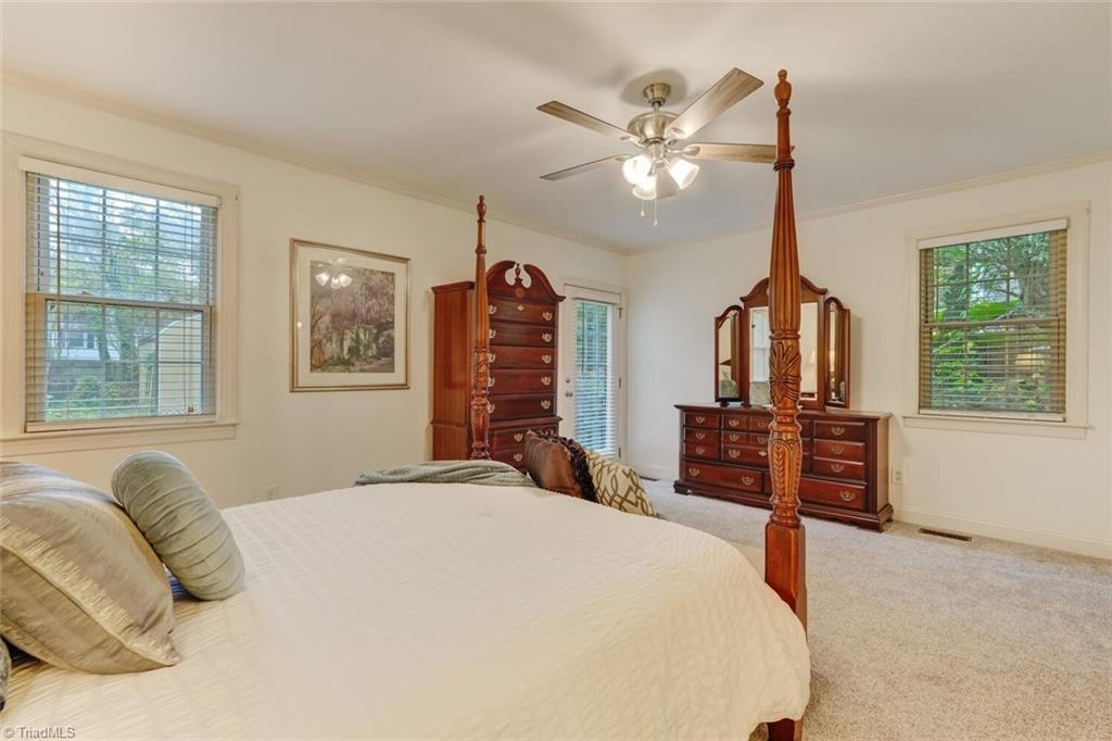 2813 Springwood Drive
