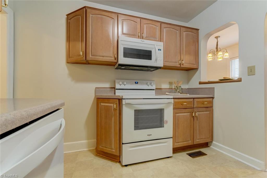 2813 Springwood Drive