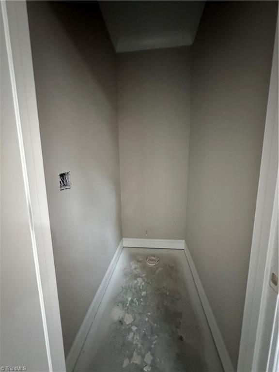 221 Trotters Way