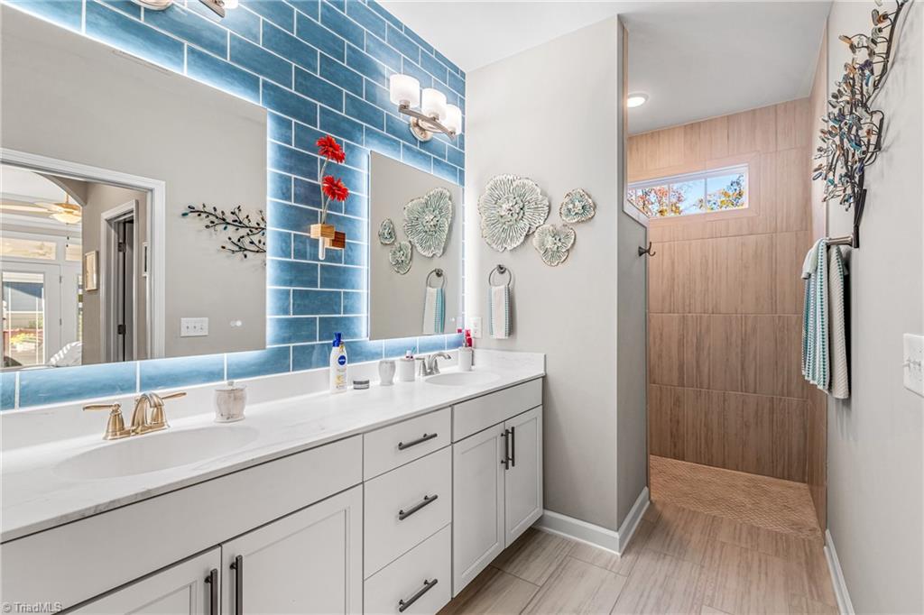 3448 Willowcrest Street