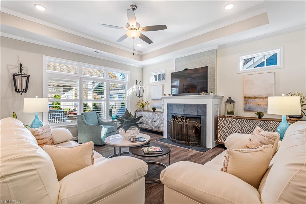 3448 Willowcrest Street