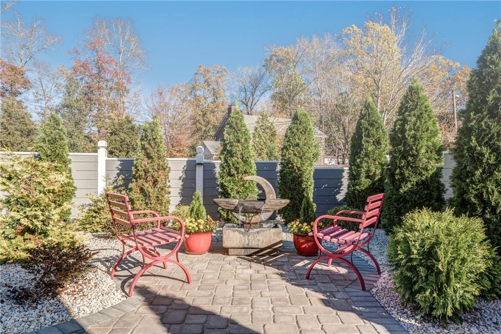 3448 Willowcrest Street