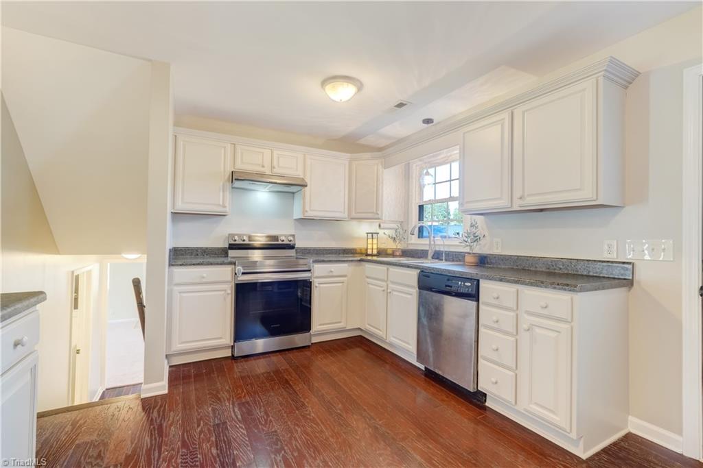 18 Hastings Circle