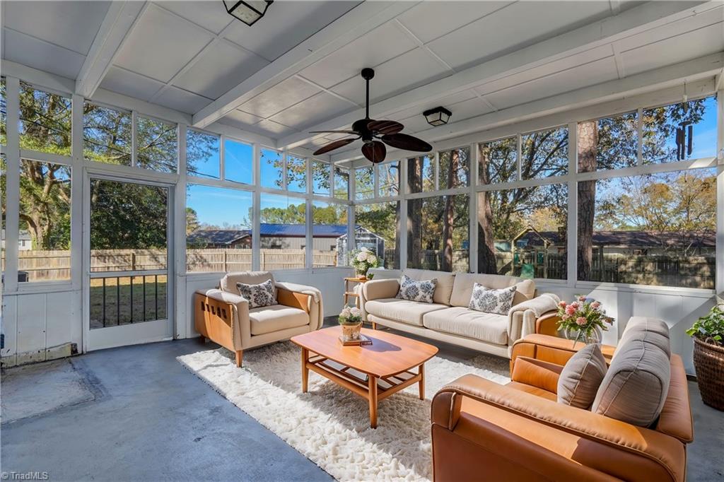 18 Hastings Circle