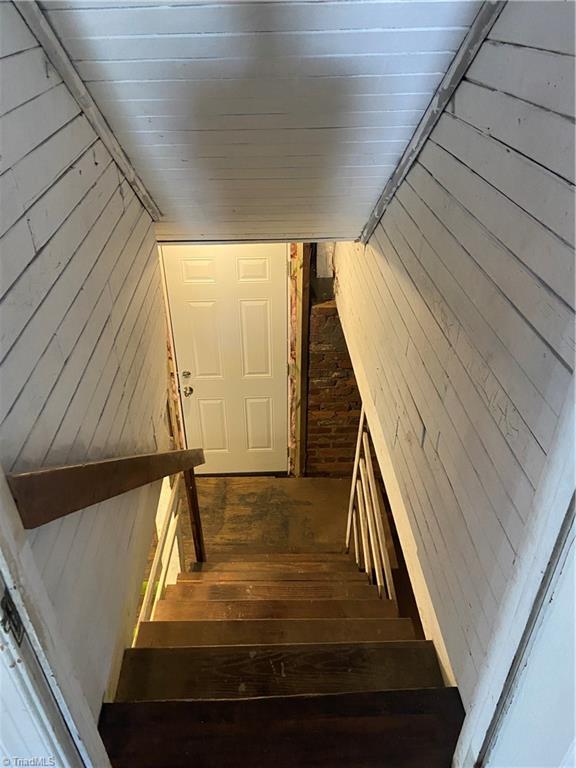4245 Ashland Drive