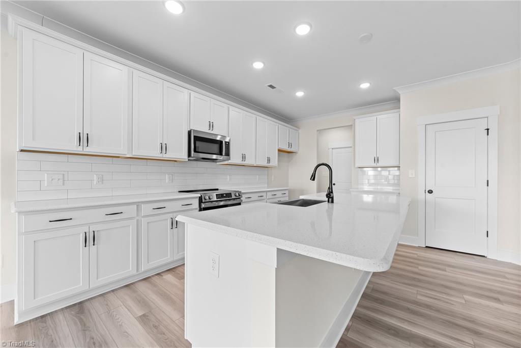 1110 Summerhouse Way