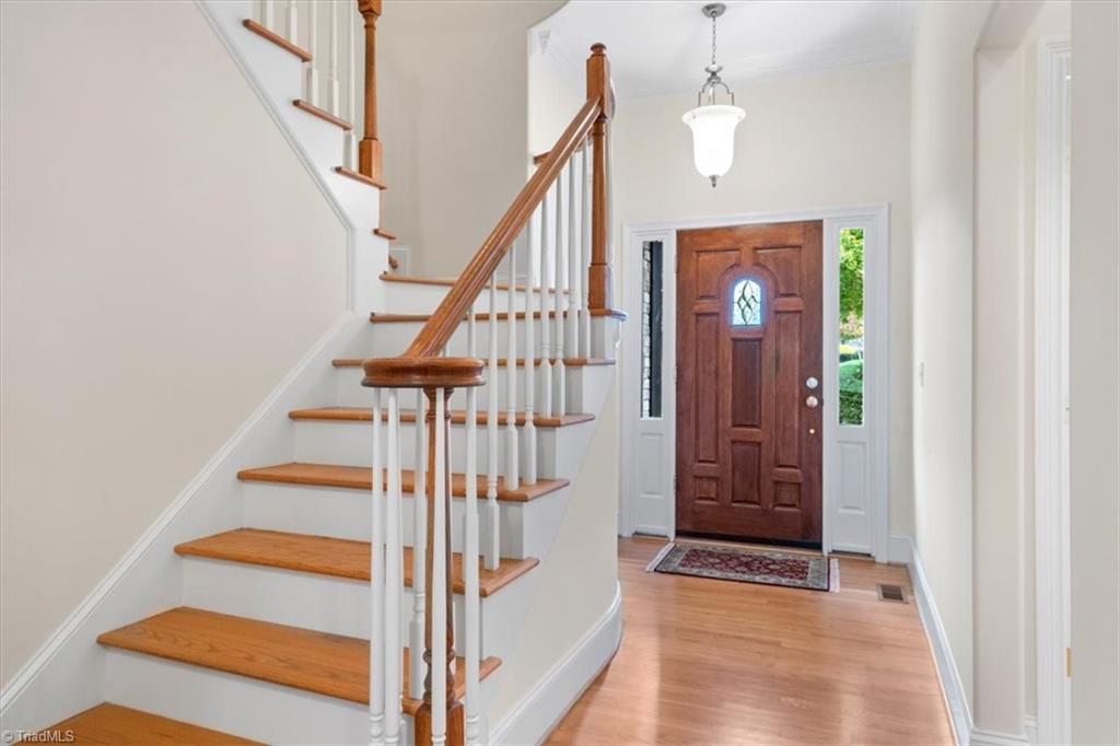 32 Creswell Court