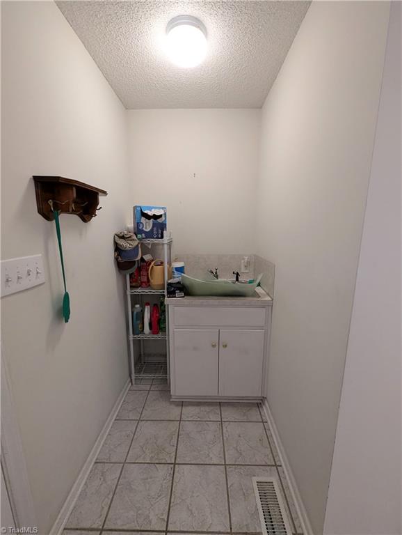 404 Etta Lane