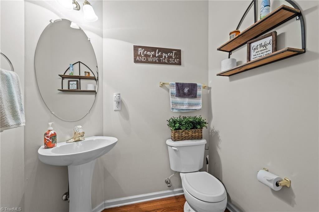 2214 Flora Vista Court