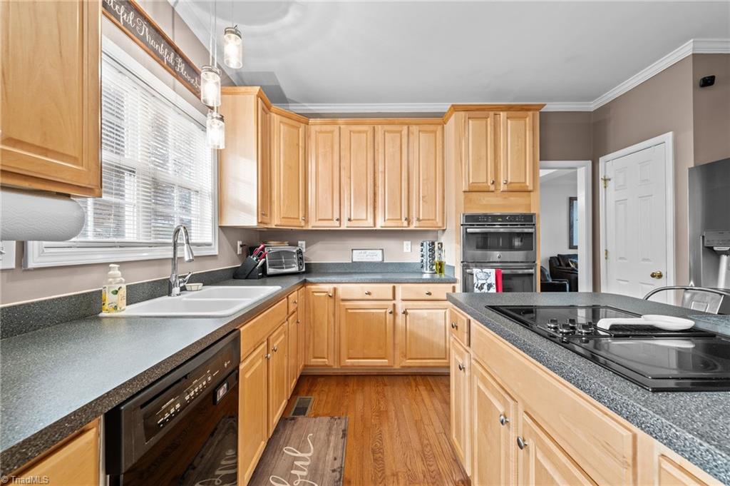 2214 Flora Vista Court