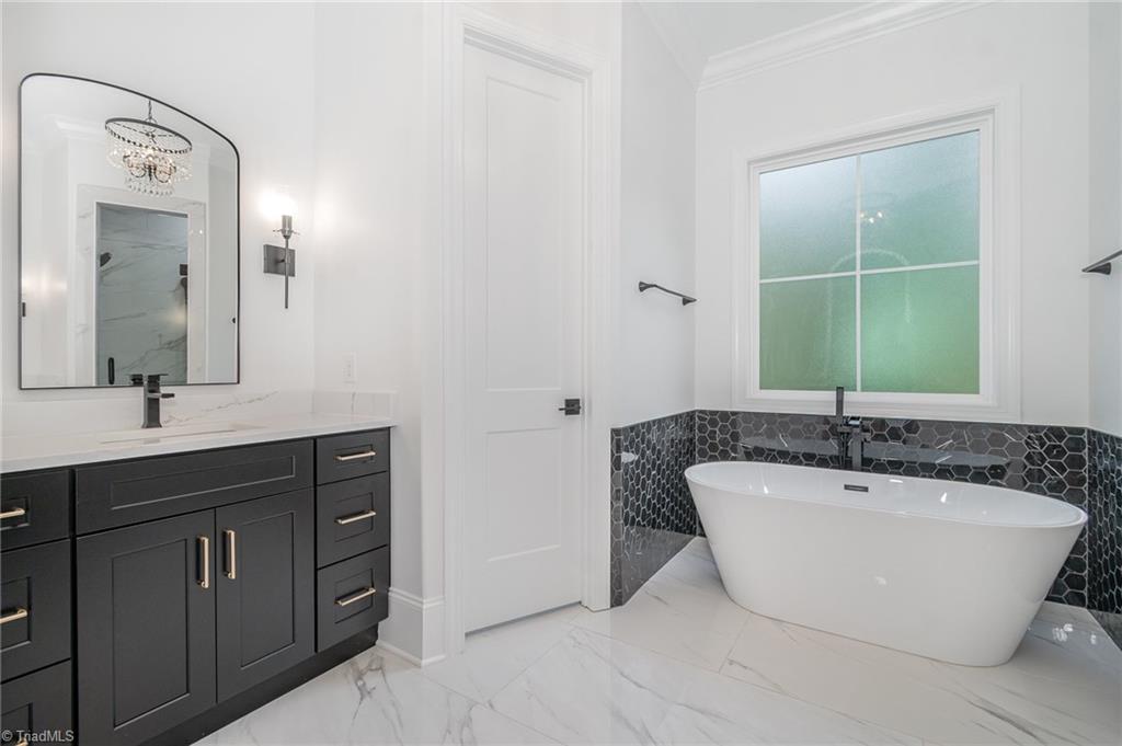 8010 Honkers Hollow Drive