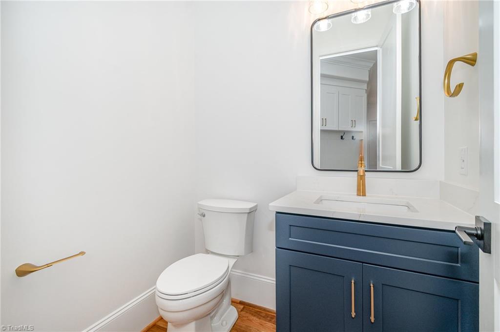 8010 Honkers Hollow Drive