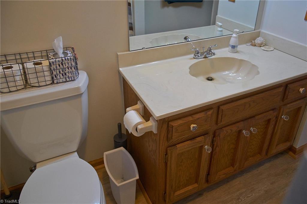 1111 Maple Ridge Drive