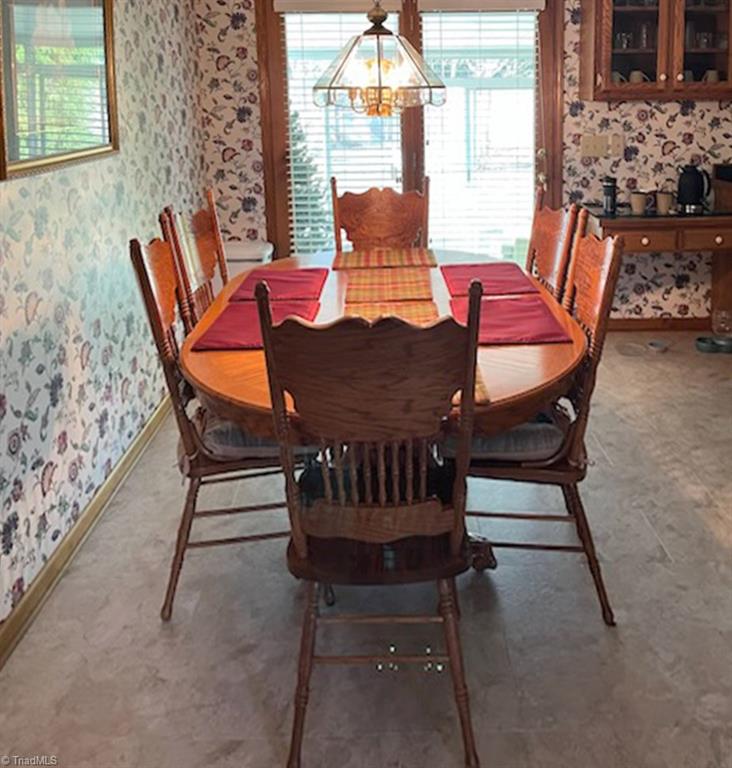 1111 Maple Ridge Drive