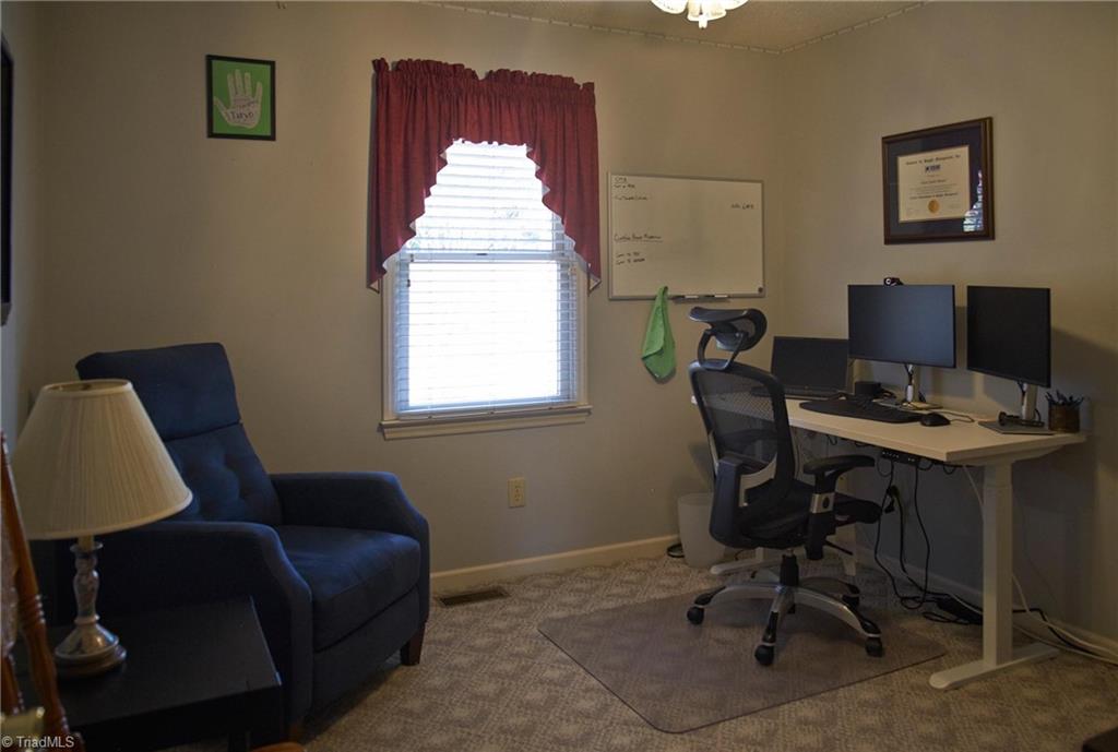 1111 Maple Ridge Drive