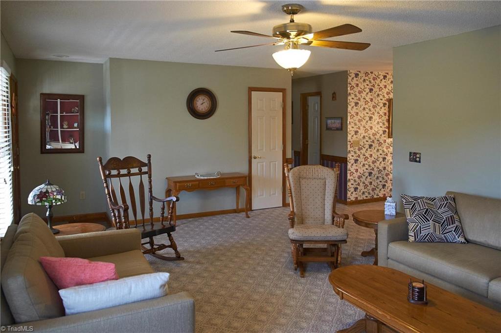 1111 Maple Ridge Drive