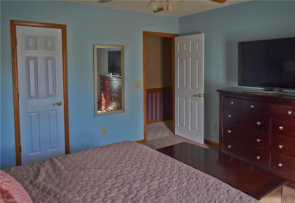 1111 Maple Ridge Drive