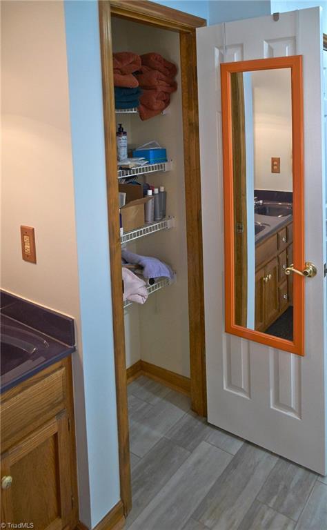 1111 Maple Ridge Drive