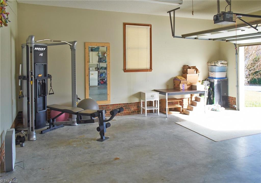 1111 Maple Ridge Drive
