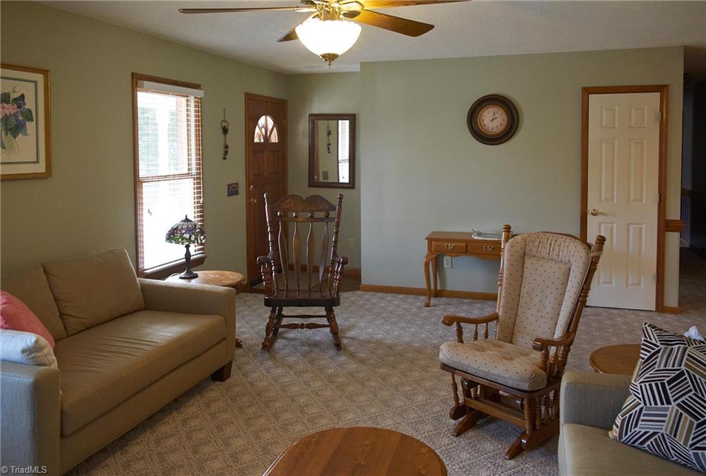 1111 Maple Ridge Drive