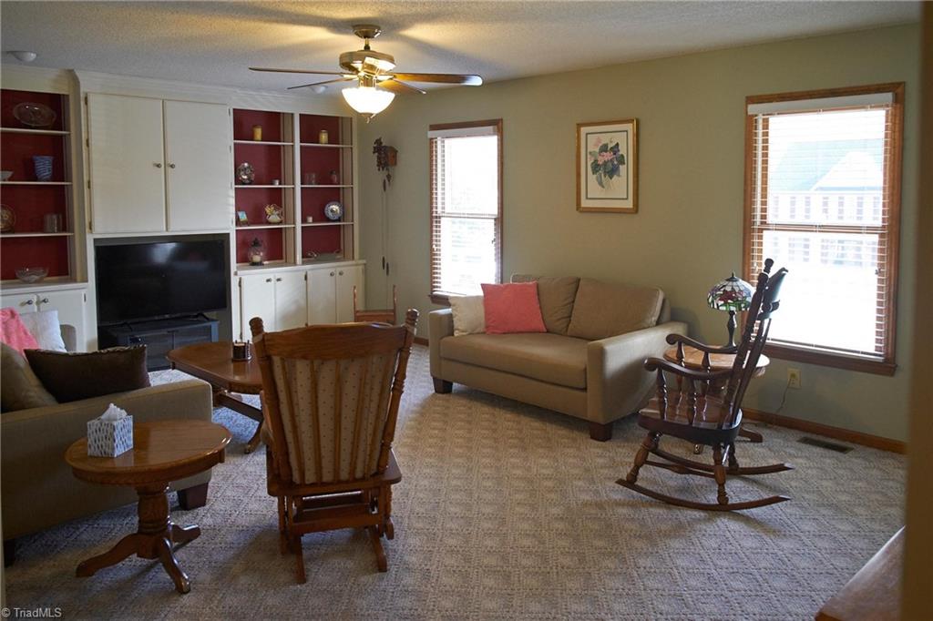 1111 Maple Ridge Drive