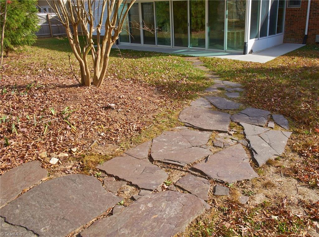 1111 Maple Ridge Drive