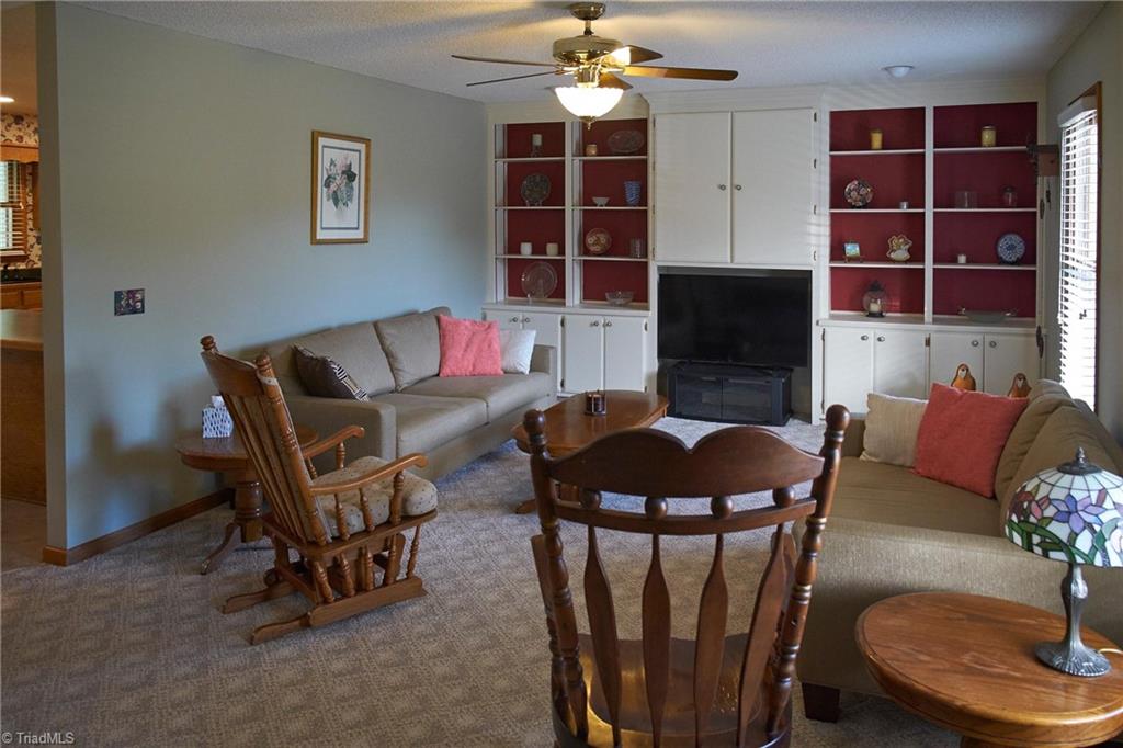 1111 Maple Ridge Drive