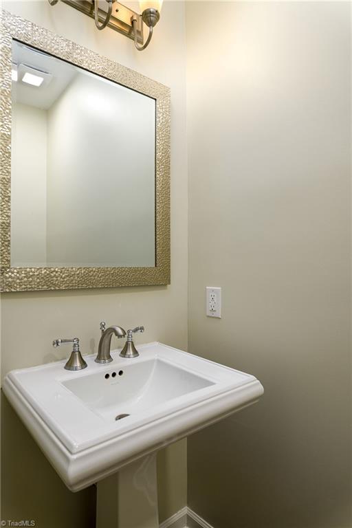 6311 Lakebend Court