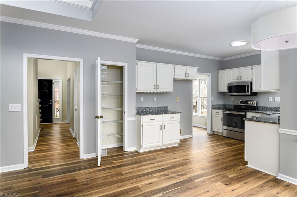 6311 Lakebend Court