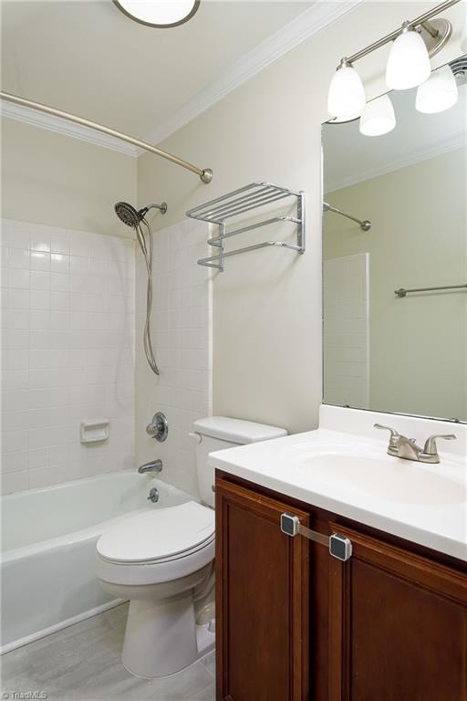 6311 Lakebend Court
