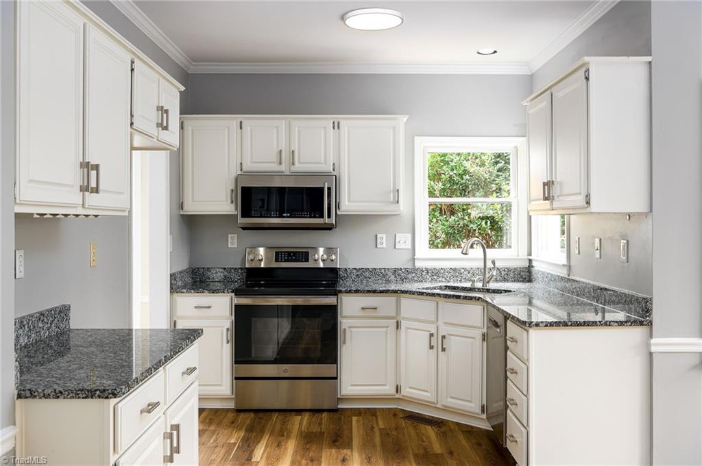 6311 Lakebend Court