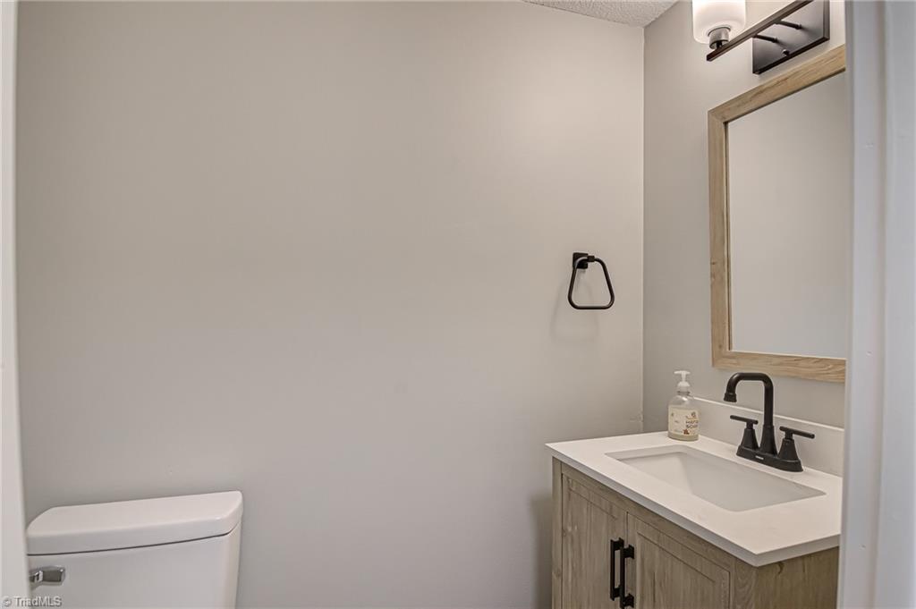 2773 Reynolds Park Road, Winston-Salem