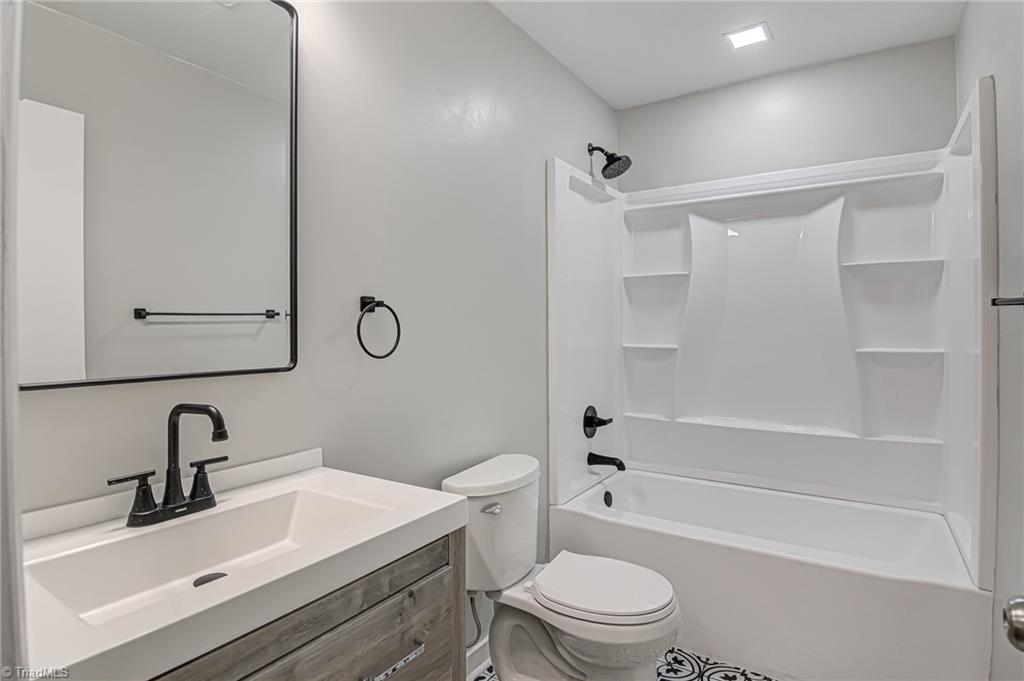 2773 Reynolds Park Road, Winston-Salem