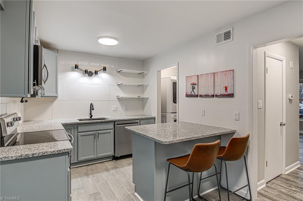 2773 Reynolds Park Road, Winston-Salem
