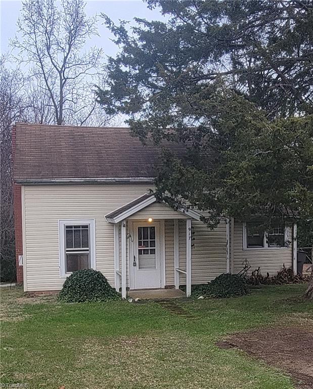 917 Pine Circle Drive