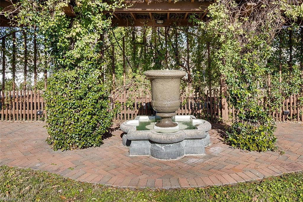 709 Mayflower Drive