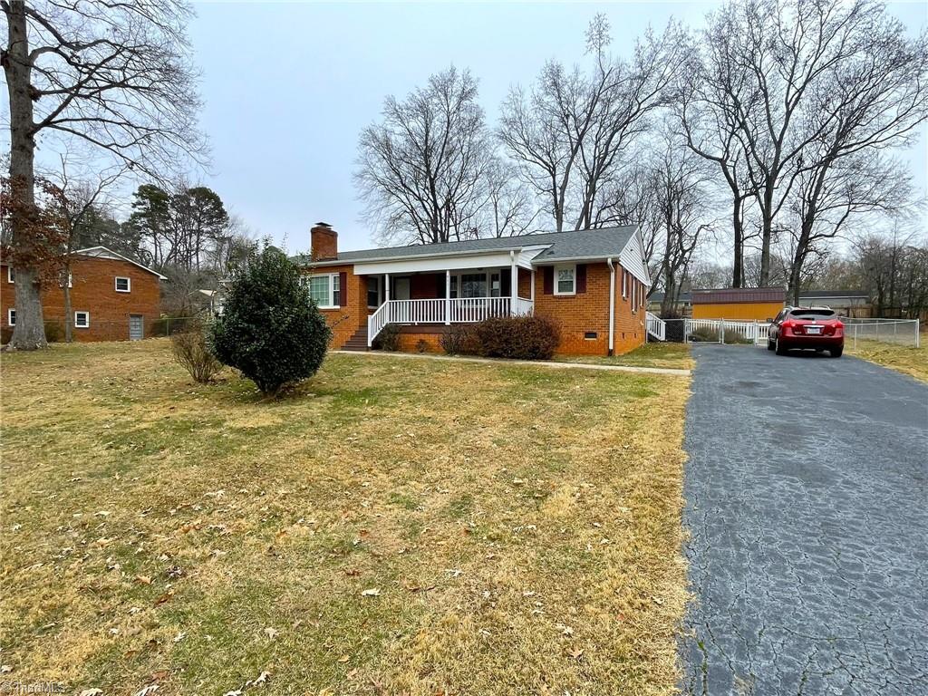 923 Grande Lane