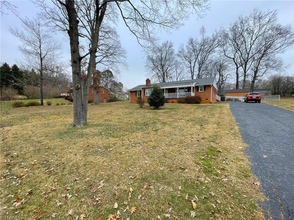 923 Grande Lane