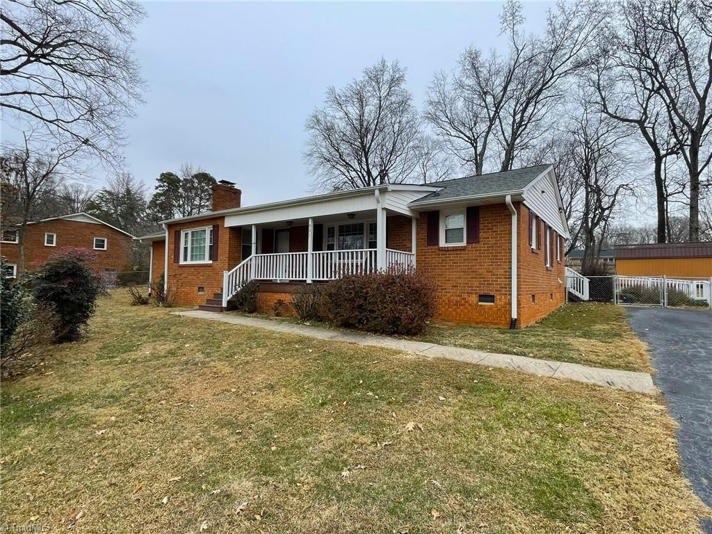 923 Grande Lane