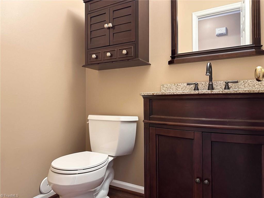 5911 Highland Grove Drive