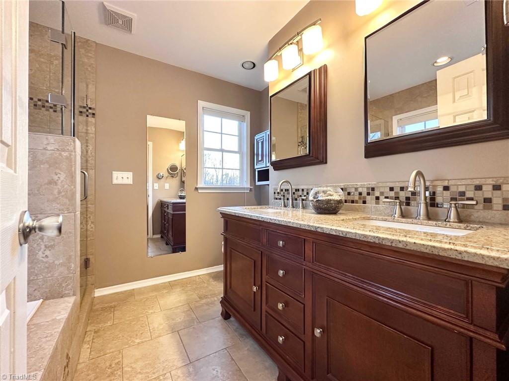 5911 Highland Grove Drive