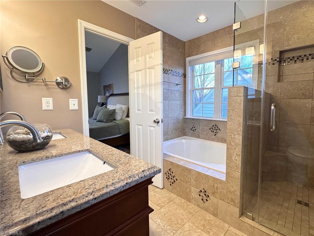 5911 Highland Grove Drive