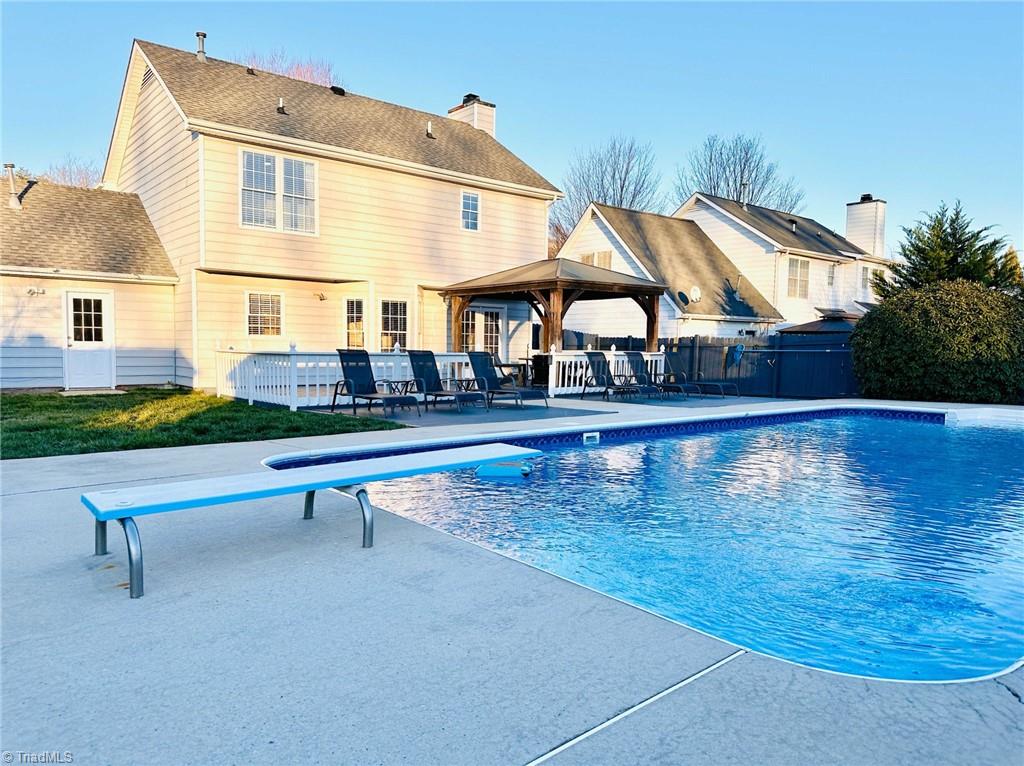 5911 Highland Grove Drive