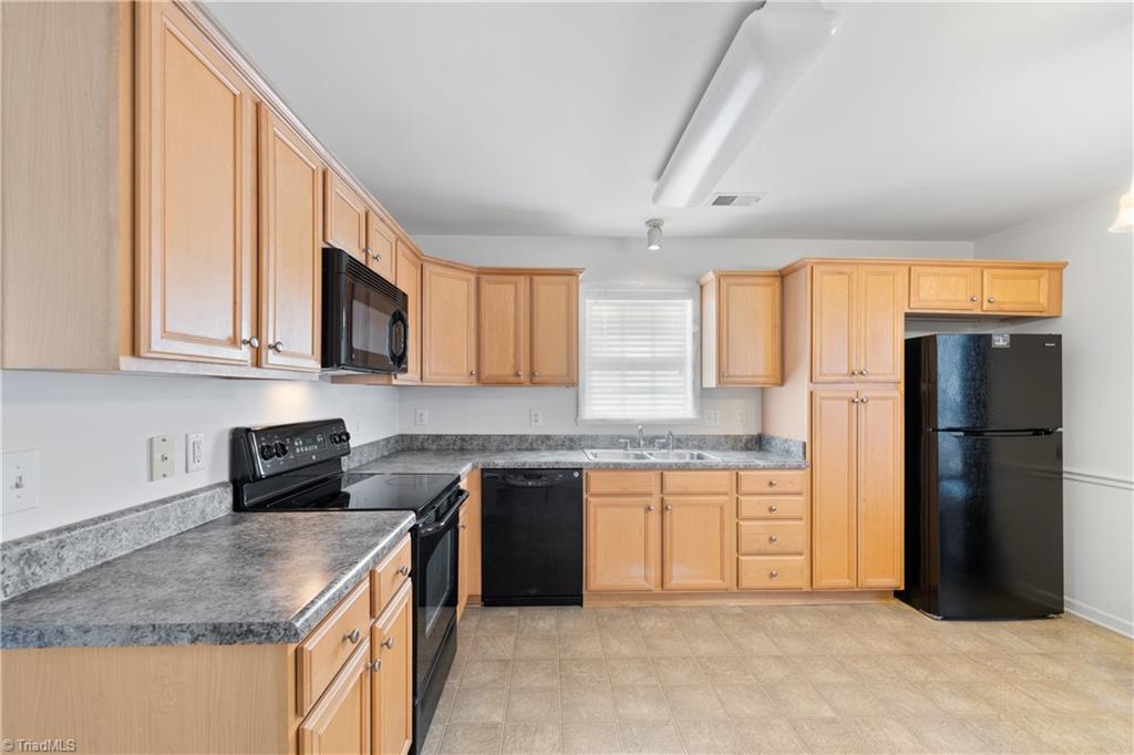 3966 Village Park Court, Winston-Salem