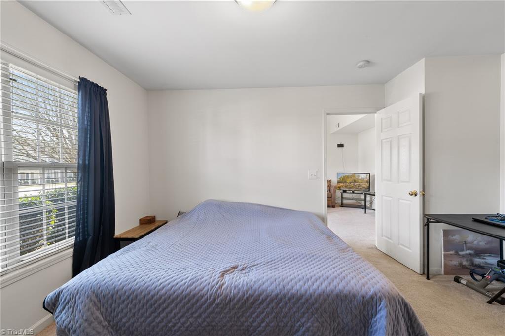 3966 Village Park Court, Winston-Salem